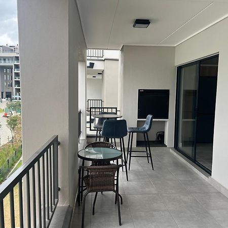 Lagoon Facing Apartment มิดแรนด์ ภายนอก รูปภาพ