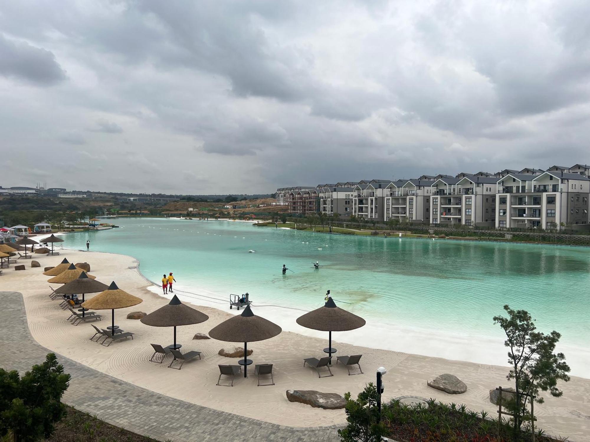 Lagoon Facing Apartment มิดแรนด์ ภายนอก รูปภาพ